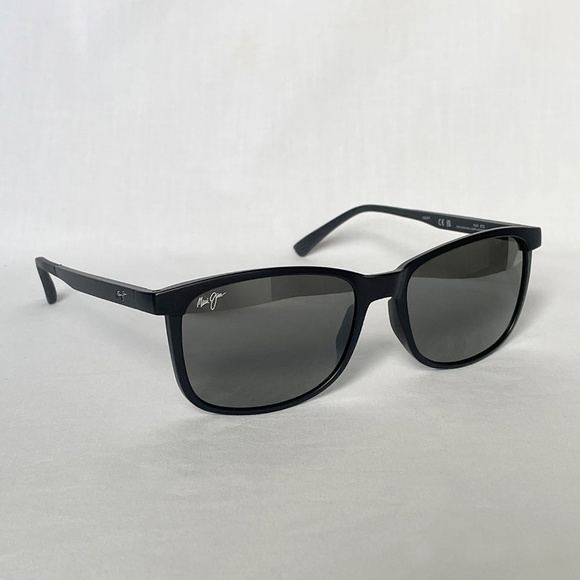 Maui Jim Hulili Polarized Sunglasses Matte Black MJ0672S-001 - Picture 3 of 10